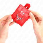 KINK - MUÑEQUERAS FORRADAS CON AGUJEROS CUADRADOS ROJO Y CORREA ROJO AJUSTABLE 17-29 CM X 6 CM - Imagen 3