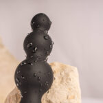ROCKS- OFF - PETITE SENSATIONS BUBBLES PLUG ANAL VIBRADOR NEGRO - Imagen 4